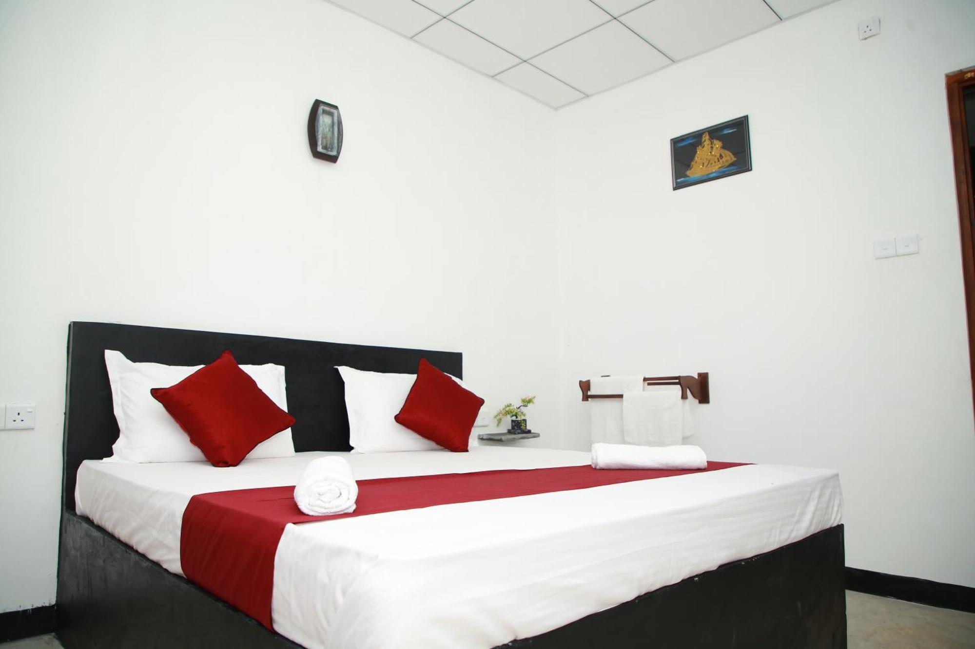 Samee Dream Guest Hotel Midigama East Ngoại thất bức ảnh